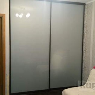 2-дверный шкаф с матовым стеклом в Колтушах